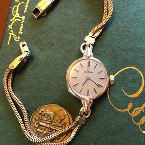 Omega Vintage antique ladies watch 9k gold 1950s/runs well/ serviced/art deco minty top cosmetic condition Full set/new strap