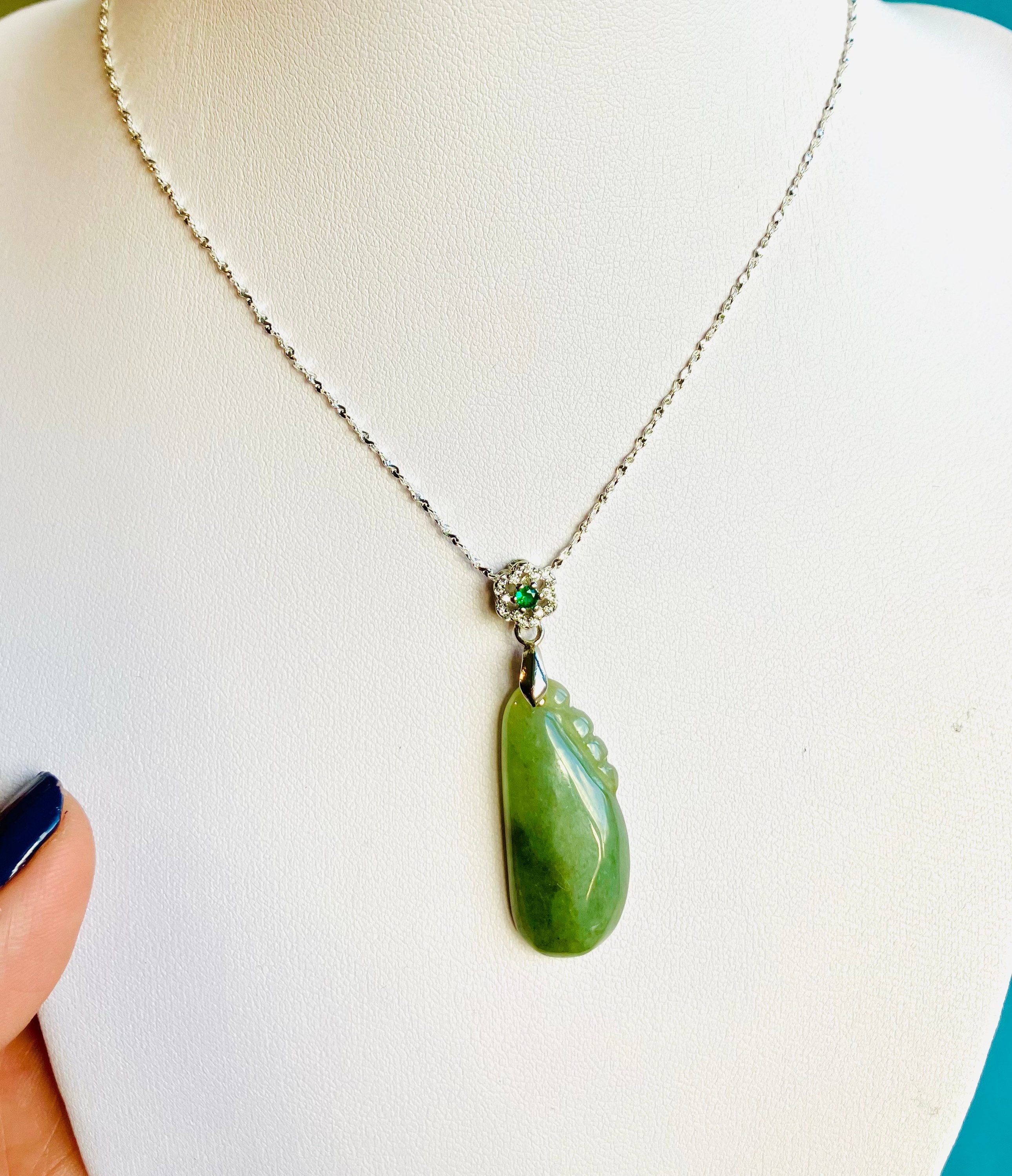 米国関税込み - ビルマ産翡翠ペンダントチャームネックレス / グレード