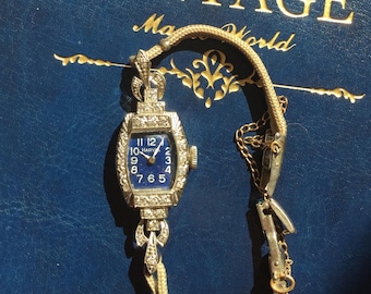 Harvel  ladies 14k solid gold diamonds 1940s watch top cosmetics/oiled & serviced /collection grade/ vintage women watch runs well