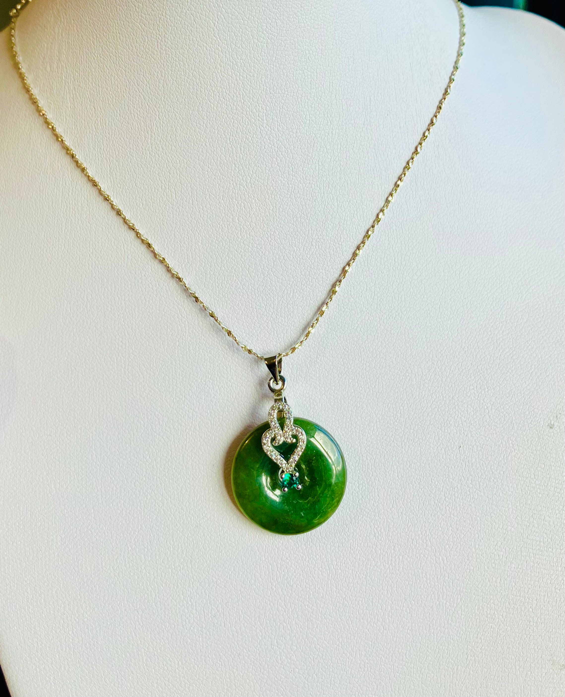 米国関税込み - ビルマ産翡翠ペンダントチャームネックレス / グレード