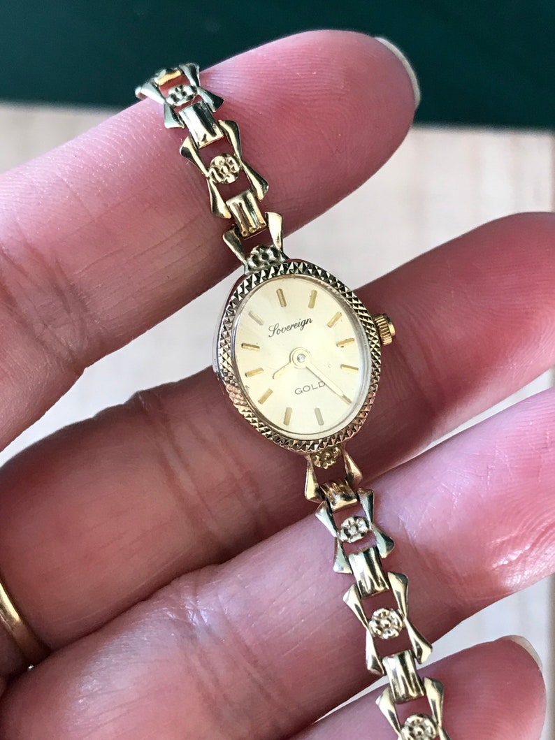 Vintage Ladies 9ct Gold Watch 9ct Gold Bracelet/ Runs Well Serviced