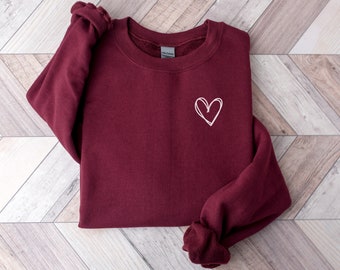 Valentines Day Heart Sweatshirt for Her, Valentines Sweatshirt, Heart Sweatshirt, Sweatshirt for Her, Sweatshirt for Mom, Heart shirt