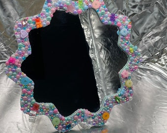 Pastel & Candy Wavy Mirror