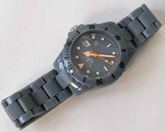 Vintage LTD Watch Limited Edition 033 160 for Very Small Hand Working Retro Wristwatch Etsy Canada