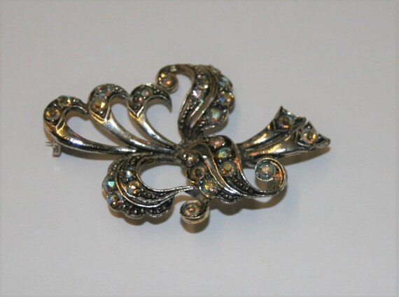 Belle Broche Vintage Argentée Art Déco / Art Nouveau Avec Strass