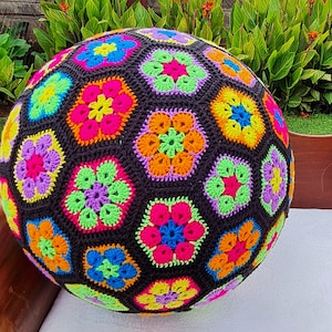 African Flower Crochet Cover, Yoga Ball Pattern, DIY Exercise Ball Cozy, Floral Crochet Design, Unique Home Gym Decor
