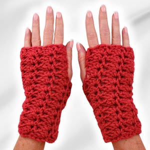 Sober Granny in a Spiral Fingerless Gloves, Crochet Pattern, DIY Cozy Accessory, Easy Beginner Friendly Project, Fun Crochet Design