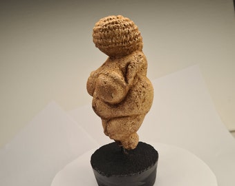 旧石器時代のヴィーナス像、先史時代の豊穣の女神像セット - Etsy 日本