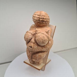 Venus of Willendorf, Handcrafted Sandstone Figurine - Authentic Museum-Quality Replica of Prehistoric Art - Unique Handmade Design