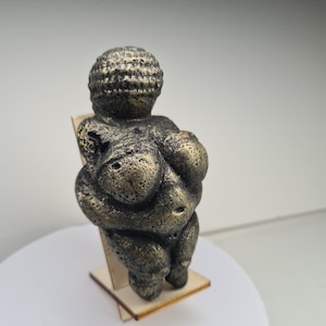 Venus of Willendorf, Prehistoric Sandstone Goddess Figurine, Feminine Divine Energy, Perfect for Spiritual Seekers and Feminism Fans