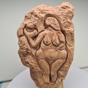Venus of Laussel, Prehistoric Sandstone Goddess Figurine, Feminine Divine Energy, Perfect for Spiritual Seekers and Feminism Fans