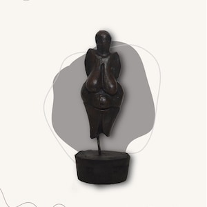 Venus of Dolni Vestonice, Prehistoric Sandstone Goddess Figurine, Feminine Divine Energy, Perfect for Spiritual Seekers and Feminism Fans
