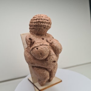 Venus of Willendorf, Prehistoric Sandstone Goddess Figurine, Feminine Divine Energy, Perfect for Spiritual Seekers and Feminism Fans