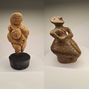 2 pcs SET, Venus of Willendorf and Venus of Pazardzhik, Prehistoric Sandstone Goddess Figurine, Feminine Divine Energy