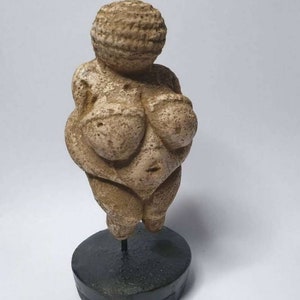 Venus of Willendorf, Prehistoric Sandstone Goddess Figurine, Feminine Divine Energy, Perfect for Spiritual Seekers and Feminism Fans