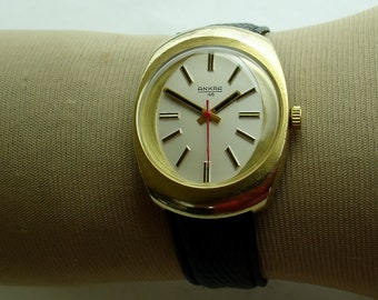 Design Watch - Seventies - Germany - Big size - Serviced - Oval model