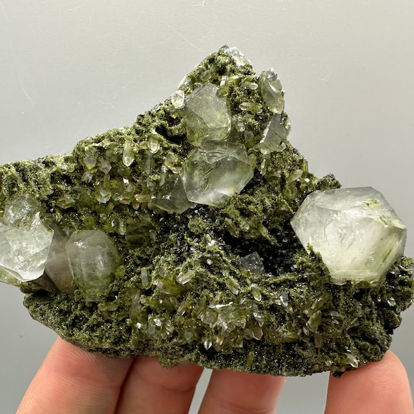 Stunning ,Epidote with Quartz from Hakkari Turkey,Rainbow EPIDOTE,Mineral,Collection,Collection’s,GIFT,Epidote Crystal,Epidote from Turkey,