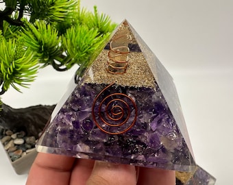 Handmade Amethyst Orgonite Pyramid: Chakra Healing & Protection