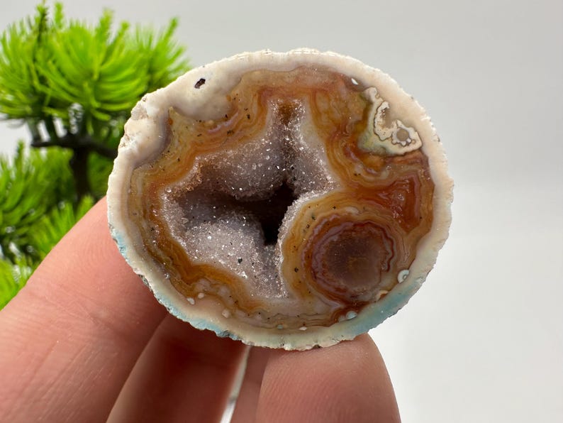 Natural Agate Geode – Crystal Cave Formation | Collector Mineral ...