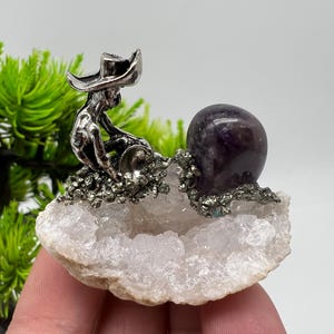Miner Quartz Geode: Handmade Chakra Healing Stone Souvenir
