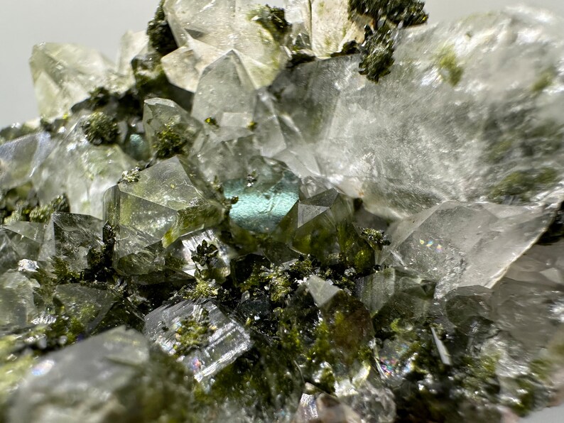 Stunning ,epidote With Quartz From Hakkari Turkey,rainbow Epidote ...