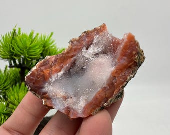 Oszałamiający czerwony chalcedon z Maroka, minerały z Maroka, kryształy, rzadki czerwony chalcedon, czerwony kryształ, okaz minerału, czerwone minerały, prezent pamiątkowy