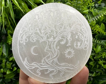 Una (1) placa de selenita de 8/8 cm con el Árbol de la Vida para recarga, purificación de piedras, cristales, litoterapia, placa de selenita de yeso fibroso.
