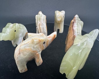 ヴィンテージ大理石オニキス象の置物：天然石のホームデコレーション