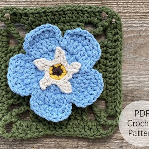 Crochet Forget-me-not Granny Square || Floral Granny Square