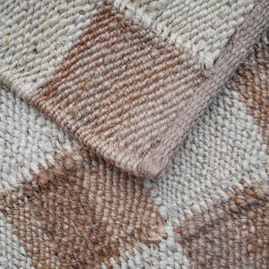 Hand Loomed Beige & Off White Checkered Jute Flatweave Customize Hemp Jute rugs