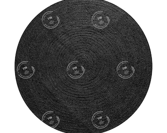 May include: A black round jute rug with a woven texture. The rug has a circular pattern and is approximately 90 cm in diameter.