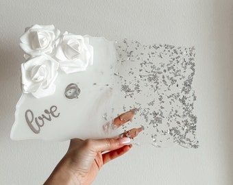 Schmucktablett aus Kunstharz für deine Hochzeit/ Verlobung love