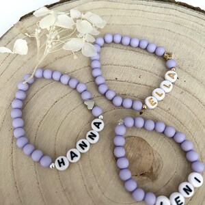 Babynamensarmband lila/ Kinderarmband aus Perlen Personalisiert mit Initialen  Buchstabenperlen Wunschname Liebe Mama Geschenk