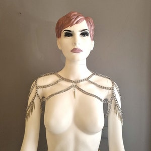Chainmail Harness Chain Bra Goth Punk Sexy Chain Top Body Jewelry Mens Rave Clothes Silver Chunky Body Jewelry Unisex Shoulder Jewelry Tops