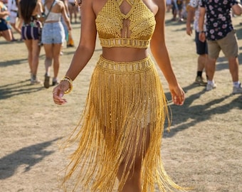 Conjunto de sujetador y falda de macramé dorado: atuendo para festivales y Burning Man.