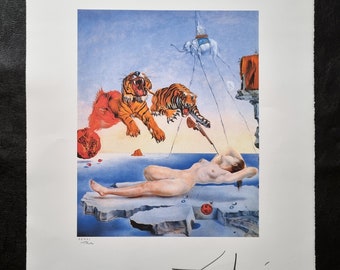 Salvador Dalí «Sueño causado por el vuelo de una abeja». Impresión offset numerada. (Dalí # Surrealismo # Cubismo) Decoración para el hogar.