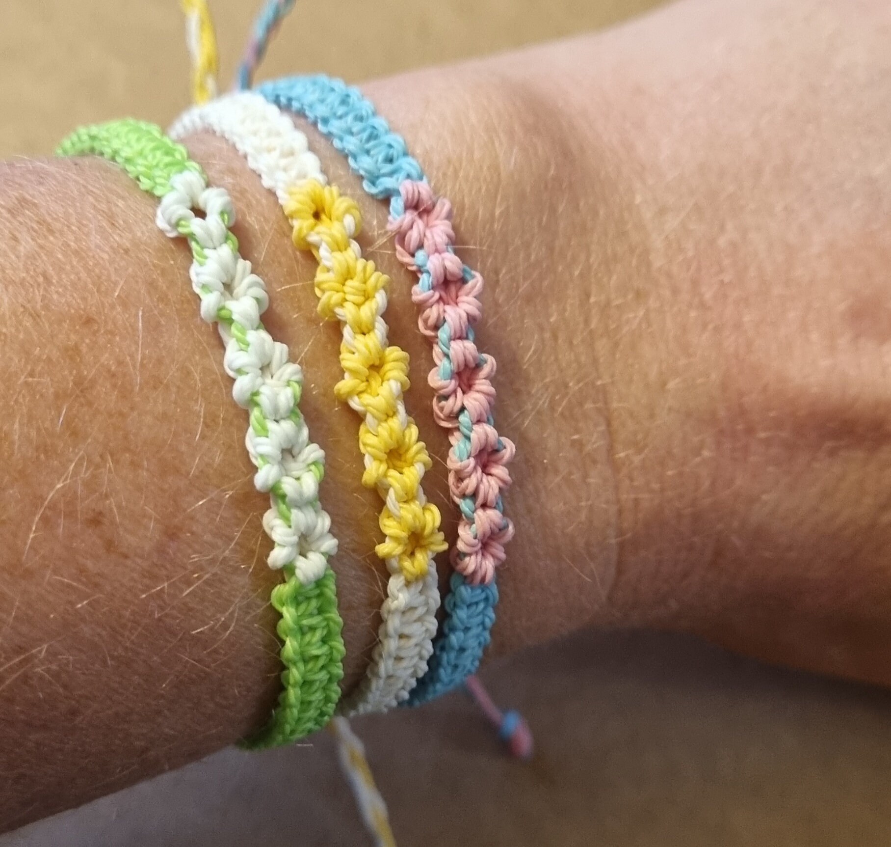 Friendship Macrame Daisy Flower Bracelets| Gift for Her/him