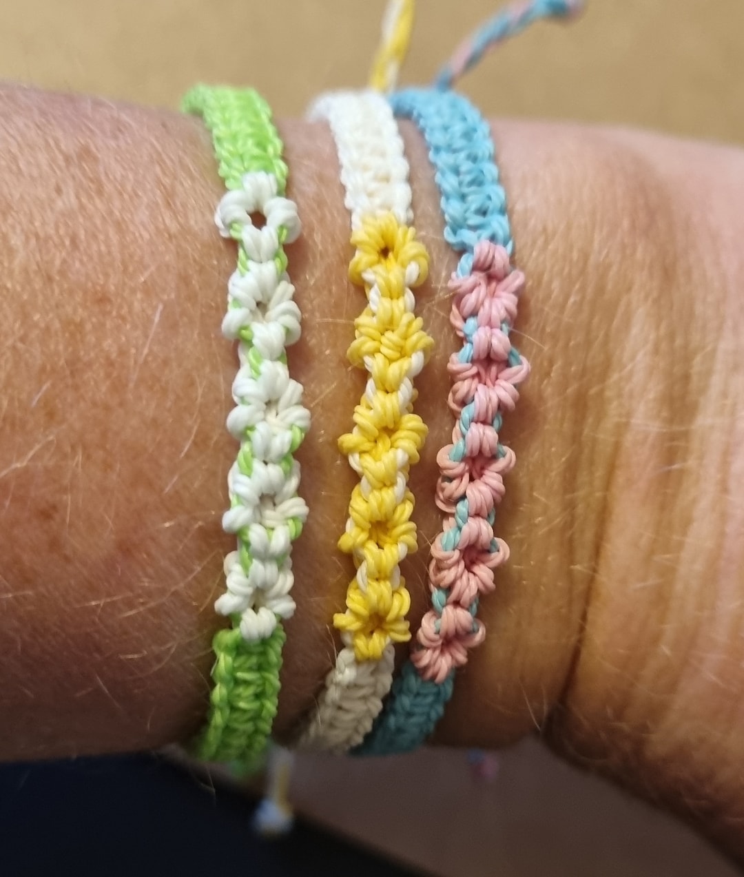 Friendship Macrame Daisy Flower Bracelets| Gift for Her/him
