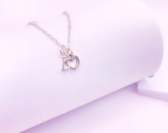 Personalized Necklace, Dainty Initial Letter with Heart Necklace, Minimal Initial Letter & Heart Necklace, Customized Valentine's Day Gift,