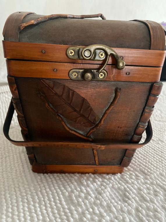 Wooden Box Purse/ Vintage box purse