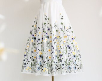 Daisy Flower Embroidered Skirt, Fairycore Skirt, Cottagecore Skirt, Tulle Midi Skirt, Summer Garden Party Skirt, Bridal Shower Skirt