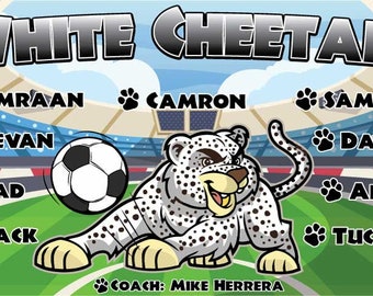 Puede incluir: Una mascota de guepardo blanco con manchas negras patea un balón de fútbol. La mascota está en un campo verde con una pista roja alrededor. El texto "WHITE CHEETAHS" está en la parte superior de la imagen. Los nombres de los miembros del equipo están listados debajo de la mascota: Emraan, Camron, Devan, Jad, Jack, Samuel, David, Aiden y Tucker. El texto "COACH: MIKE HERRERA" está en la parte inferior de la imagen.