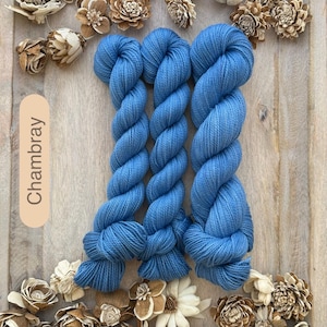 Fil de coton Pima DK biologique teint à la main • Coloris uniques Chambray
