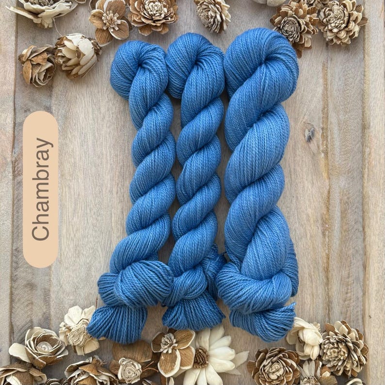 Fil de coton Pima DK biologique teint à la main • Coloris uniques Chambray