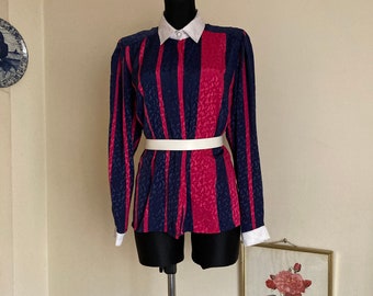 Vintage Seide Gestreifte Bluse von Yarell | Button-Down-Hemd in Marineblau-Rosa mit weißem Kragen und Manschetten | Color Blocking | DE 42 M-L