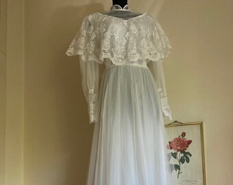 Vintage 70-80s Wedding Dress w/Full Ruffled Double Tulle Skirt | Gorgeous Dramatic Embroidered Collar | Long Sleeves | DE48 2X US16 UK20