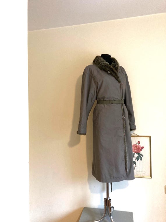 Vintage 70s-80s Trench Coat by Jean Claude | Made in Finland | Gray Relaxed Fit Coat w/Faux Fur Lining & Collar | Size DE36 M US6 Fits M-L