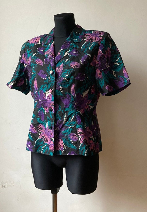 Vintage Thai Silk Blouse by Shinawatra | Short Sleeve Button Down Collared Top Shirt | Floral Pattern | Black Purple Green | FR 40 M