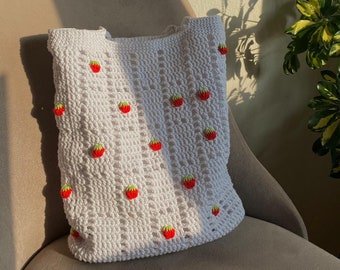 Crochet red strawberry bag, strawberry purse,  Cute strawberry fruit bag, White Strawberry Purse, Shoulder Bag, oversize strawberry bag