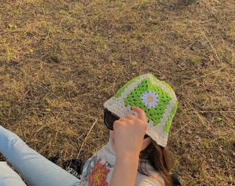 Handmade Crochet Bucket Hat: Granny Square Daisy, Beige Cotton